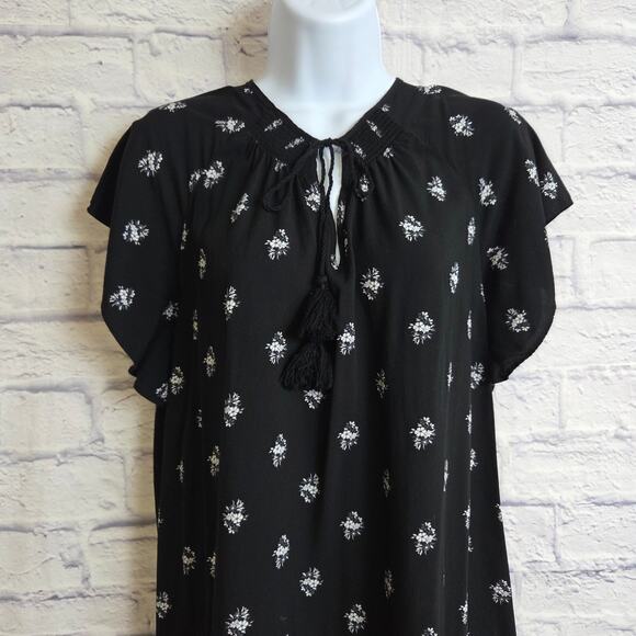 Old Navy Medium Black White Floral Boho Dress Flutter Sleeve Tassel Tie Neckline - Picture 3 of 13